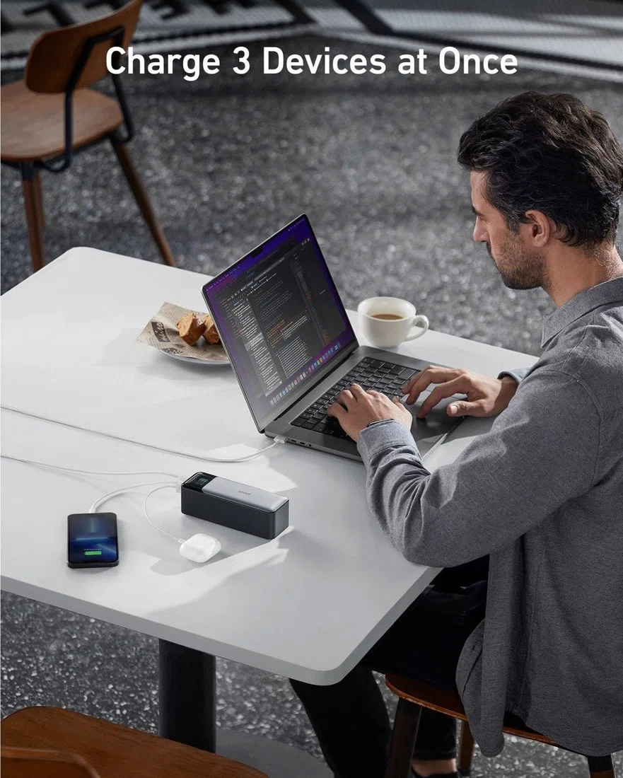 Anker 737 Power Bank (PowerCore 24K) view 5