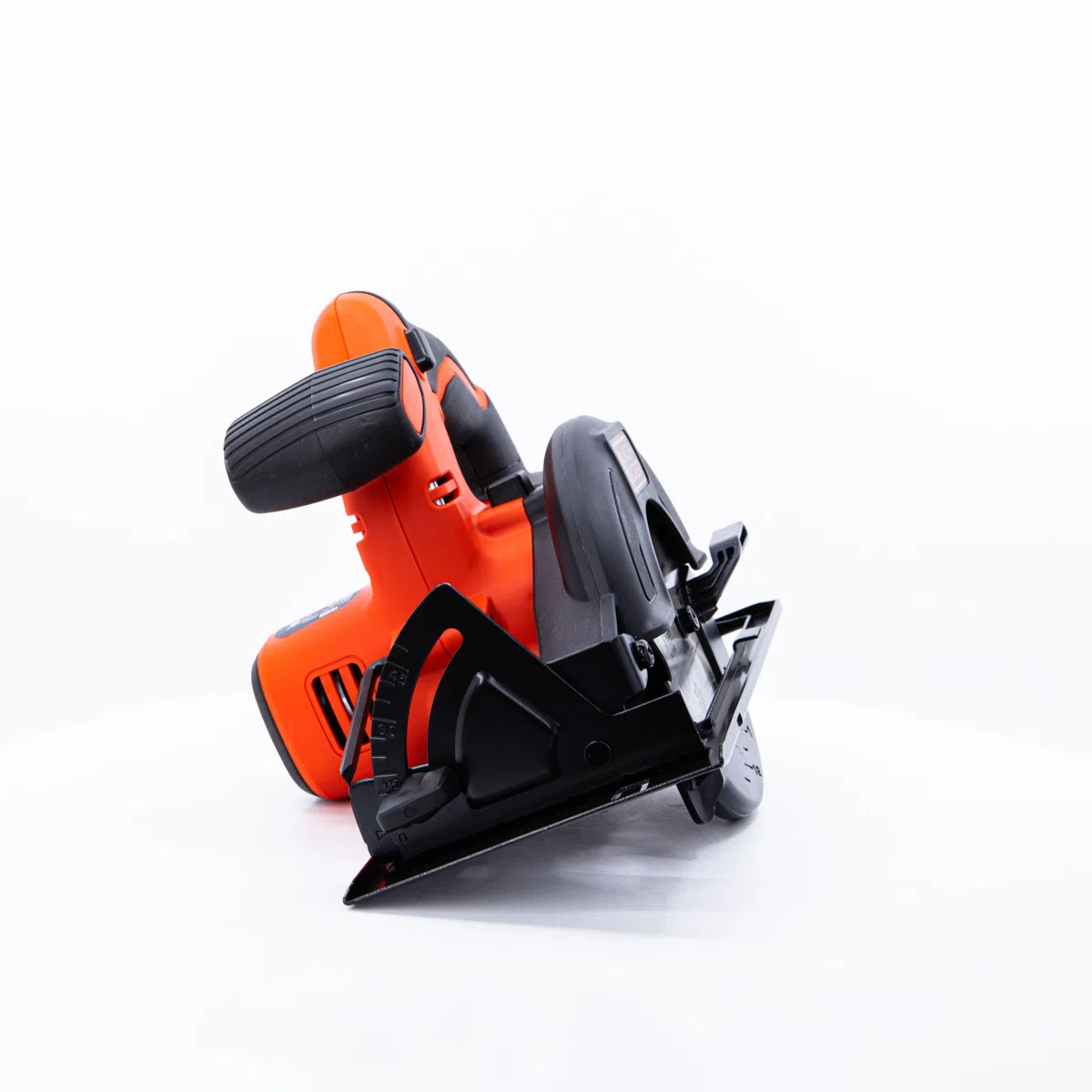 BLACK+DECKER 20V MAX POWERCONNECT 5-1/2 Inch Cordless Circular Saw, Battery and Charger Not Included view 6