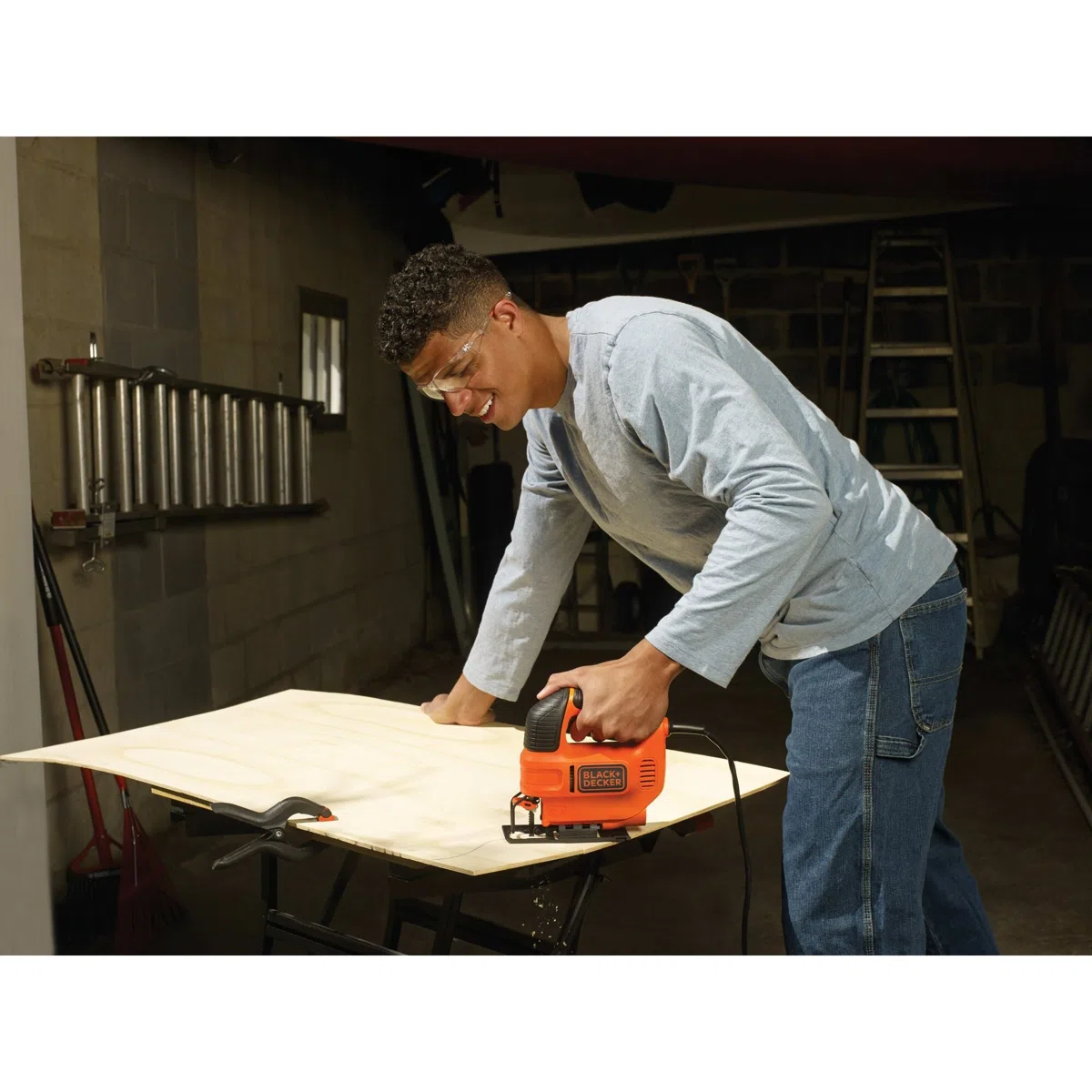 BLACK+DECKER 4.5 Amp Electric Jig Saw view 2