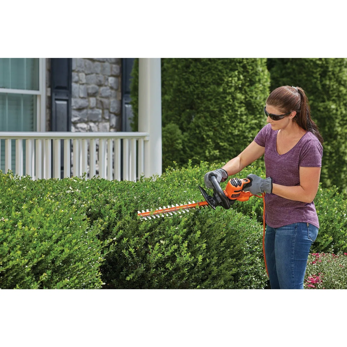 BLACK+DECKER Electric Hedge Trimmer, 22-Inch view 3
